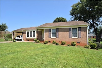 3165 Shaw Ridge St, Winston Salem, NC 27105