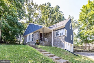 302 Woodland Ave, Coatesville, PA 19320