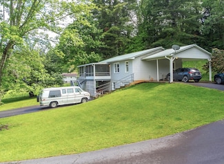 100 Blaine Rd, Franklin, NC 28734