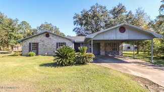 10416 Charpentier Dr, Moss Point, MS 39562