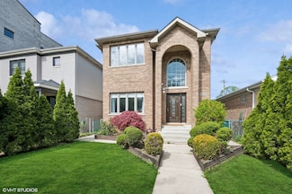 4218 N California Ave, Chicago, IL 60618