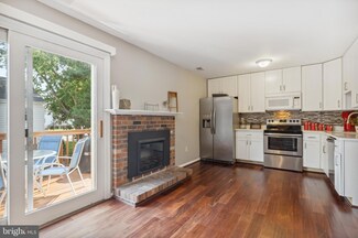 1705 Hart Ct, Crofton, MD 21114