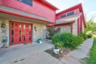 6805 N Lake Front Dr, Warr Acres, OK 73132