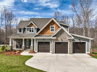 208 Turkey Ridge Rd, Fletcher, NC 28732