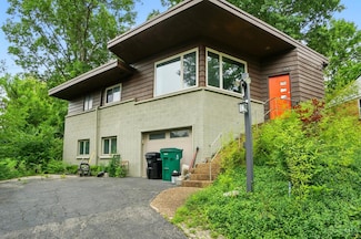 870 Lafayette Ave, Cincinnati, OH 45220