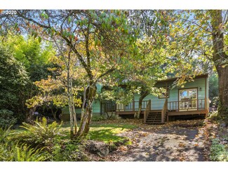4056 SW Cullen Blvd, Portland, OR 97221