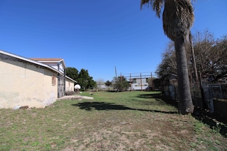 2901 Guadalupe St, Laredo, TX 78043