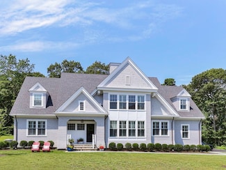 4 Rockhill Rd, Sandwich, MA 02563