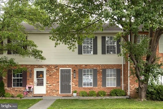 220 Nottoway Dr, Stephens City, VA 22655