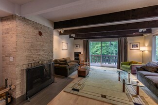 1 Stratton Rd W Unit 1, Winhall, VT 05340