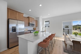 10389 Birchwood Cir, Victoria, MN 55318