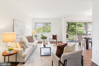 12201 Braxfield Ct Unit 13, Rockville, MD 20852