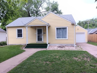 1647 N Clarkson St, Fremont, NE 68025