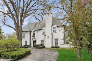 1025 Sheridan Rd, Wilmette, IL 60091