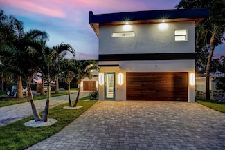 711 Tropical Dr, Bradenton, FL 34208