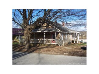 642 N Sandy Hook Rd, Paoli, IN 47454