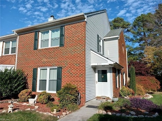 217 Resolution Dr, Yorktown, VA 23692