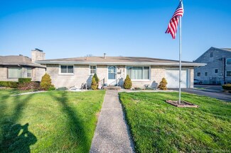 2019 Locust St, New Albany, IN 47150