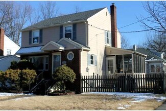 6902 Cedar Ave, Pennsauken, NJ 08109