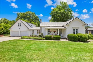 315 S Main St, Davidson, NC 28036