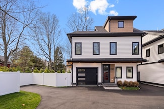 230 Auburn St Unit 230, Newton, MA 02466