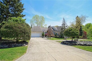 30111 Bonnie View Dr, Wickliffe, OH 44092