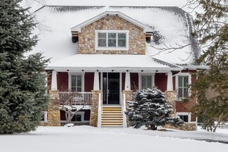 8029 Crancreek Dr NE, Ada, MI 49301