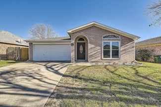 10248 Westward Dr, Fort Worth, TX 76108