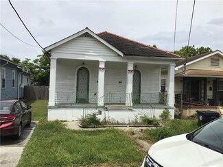2521 23 Acacia St, New Orleans, LA 70122