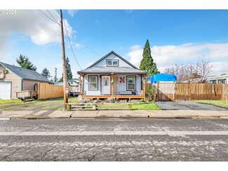 262 37th St, Springfield, OR 97478