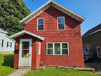 18 Catherine St, Oswego, NY 13126