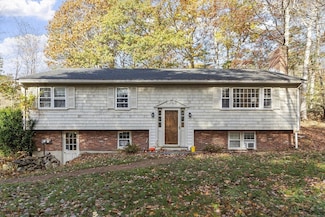 29 Magnolia Ave, Manchester, MA 01944