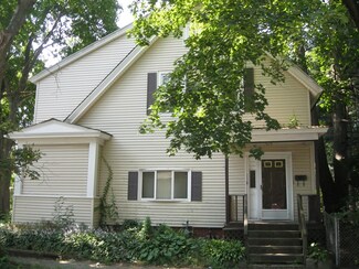 118 Fairfield St, Worcester, MA 01602