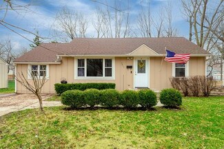 7611 Conser St, Overland Park, KS 66204