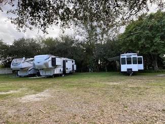 2141 B Rd Unit Rv Spot 3, Loxahatchee, FL 33470
