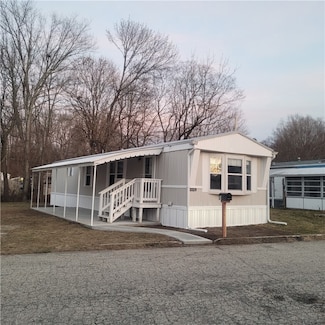 979 Tollgate Unit 31 Rd, Warwick, RI 02886