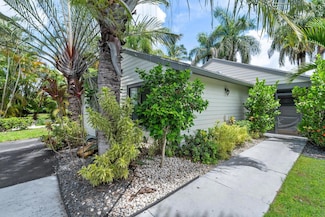 2533 Bedford Mews Dr, Wellington, FL 33414