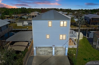 10305 W Port Ct, Homosassa, FL 34448