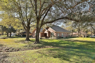 2215 Penick Rd, Waller, TX 77484