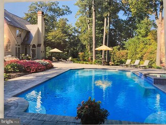 605 Longchamps Dr, Devon, PA 19333