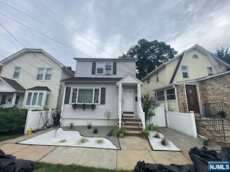58 5th St, North Arlington, NJ 07031