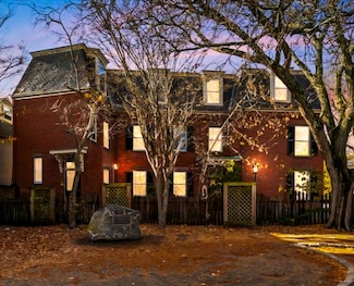 311 Essex St, Salem, MA 01970