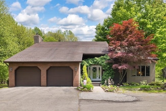 7431 Bargain Rd, Erie, PA 16509