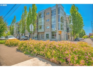 910 SE 42nd Ave Unit 370, Portland, OR 97215