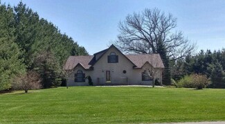 1580 E 400 N, Howe, IN 46746