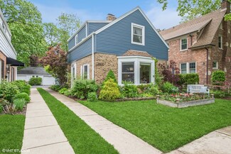 2107 Ewing Ave, Evanston, IL 60201