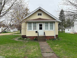 436 N 9th St, Forest City, IA 50436