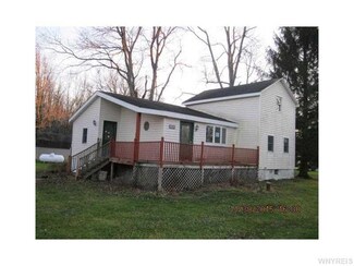 584 Scribner Rd, Corfu, NY 14036