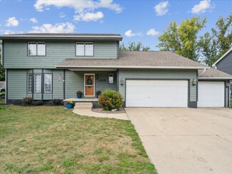 2610 Indian Creek Rd, Marion, IA 52302