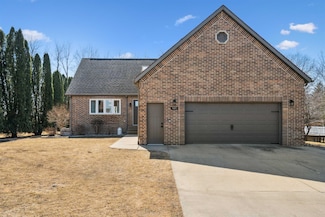 101 Hankins St, Delhi, IA 52223